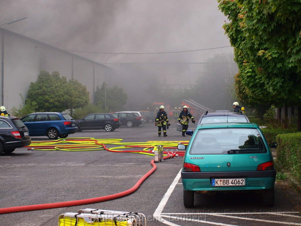 Brand in Lagerhalle Koeln Junkersdorf Toyota Allee P018.JPG